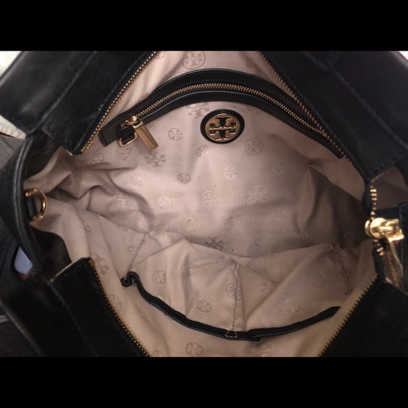 *SOLD* Tory Burch Black Pebbled Leather Purse! - Picture 7 of 7